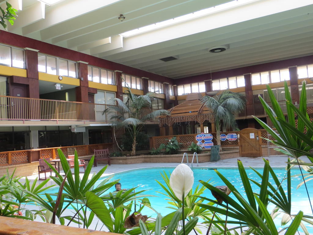 Clarion Inn Conference Center Modesto Luaran gambar
