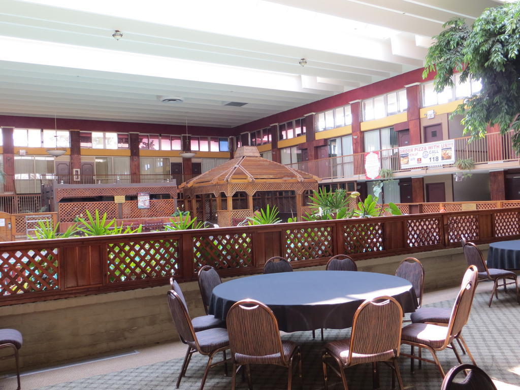 Clarion Inn Conference Center Modesto Luaran gambar